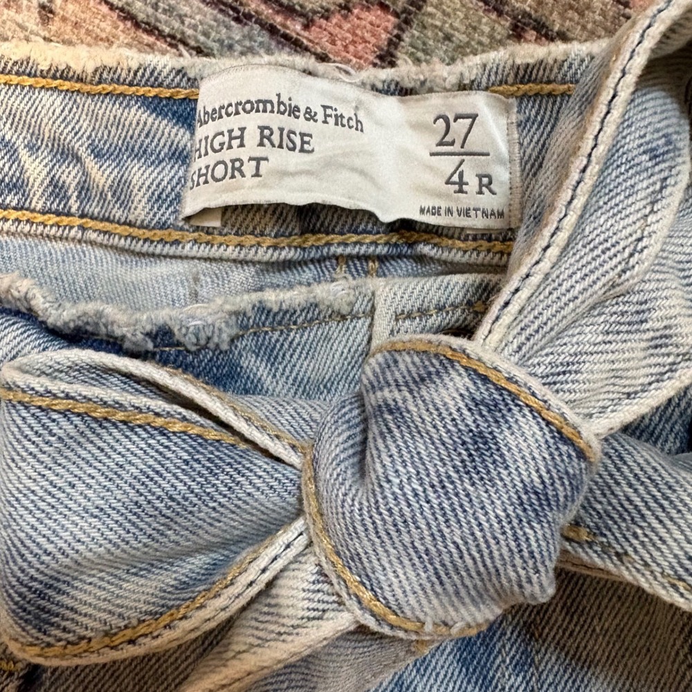 Abercrombie & Fitch High Rise Paperbag Waist Denim Shorts Light Wash Blue | 27/4 - Picture 2 of 5
